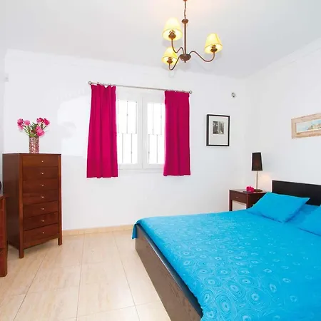 Puerto Del Carmen Sleeps 6 Wifi Willa Puerto del Carmen (Lanzarote)